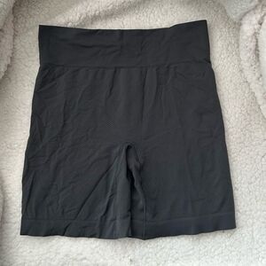 SPANX grey seamless body shaper short